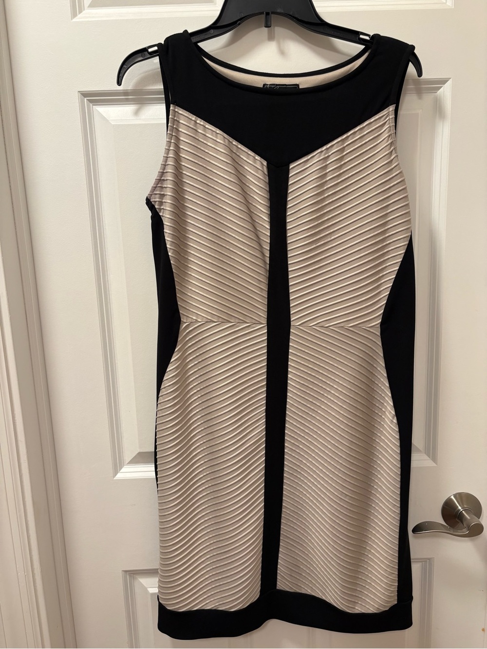 Dressbarn Collection Black & Cream Sleeveless Textured Sheath Dress